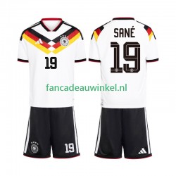 Duitsland Wedstrijdshirt met Korting Leroy Sane 19 Thuis Kind WK 2026 Korte Mouw