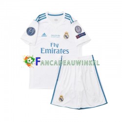Real Madrid Wedstrijdshirt met Korting 2017 Retro Thuis Kind Korte Mouw Real Madrid Wedstrijdshirt met Korting 2017 Retro Thuis Kind Korte Mouw