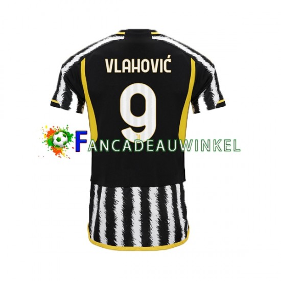 Juventus Wedstrijdshirt met Korting Vlahovic 9 Thuis Heren 2023-24 Korte Mouw