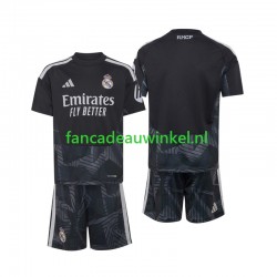 Real Madrid Wedstrijdshirt met Korting Keepersshirt Thuis Kind 2026-27 Korte Mouw Real Madrid Wedstrijdshirt met Korting Keepersshirt Thuis Kind 2026-27 Korte Mouw
